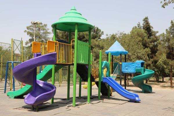 نصب ستهای بازی کودکان در بوستانهای جنوب تهران