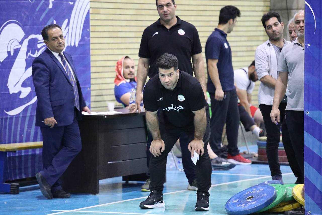 نصیرشلال با تیم ملی وزنه برداری نرفت/ دبیر فدراسیون:بی‌خبرم!