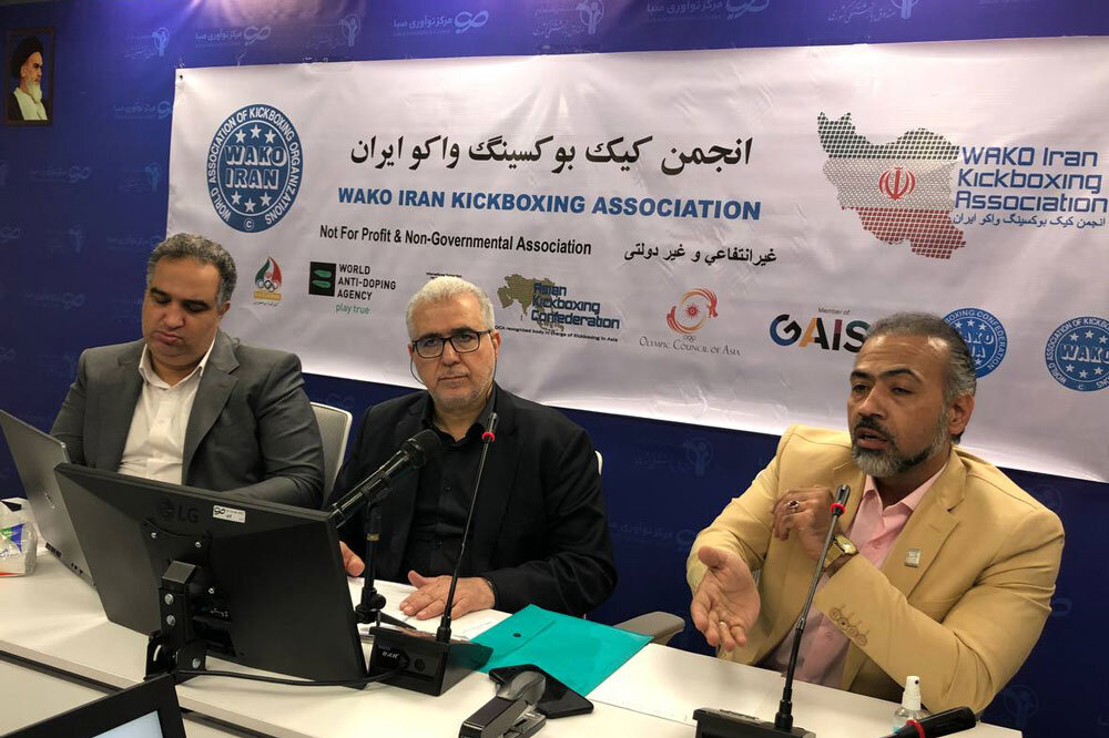 نصیری: در امور فنی دخالت میکنند/ بودجه ما کجا هزینه میشود؟