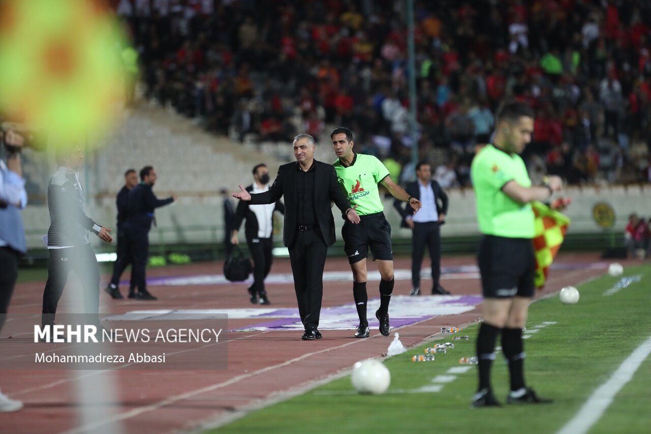 نظر داور دیدار استقلال و نساجی در مورد صحنه جنجالی و گل استقلال