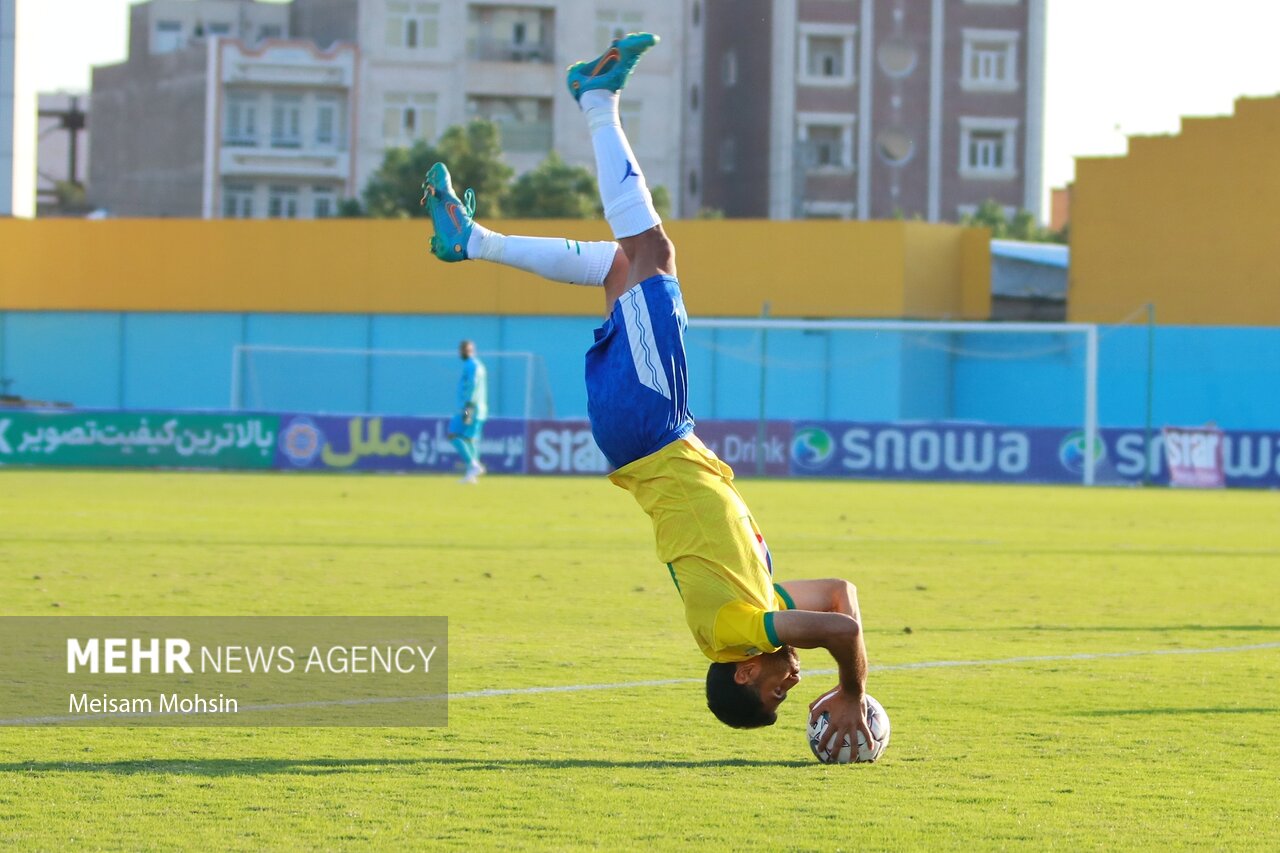 نفت آبادان در حال مذاکره با ۴ مربی است