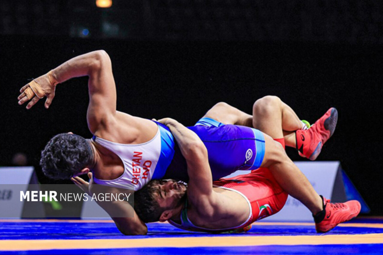 نفرات برتر چهار وزن نخست رقابتهای کشتی فرنگی مشخص شدند