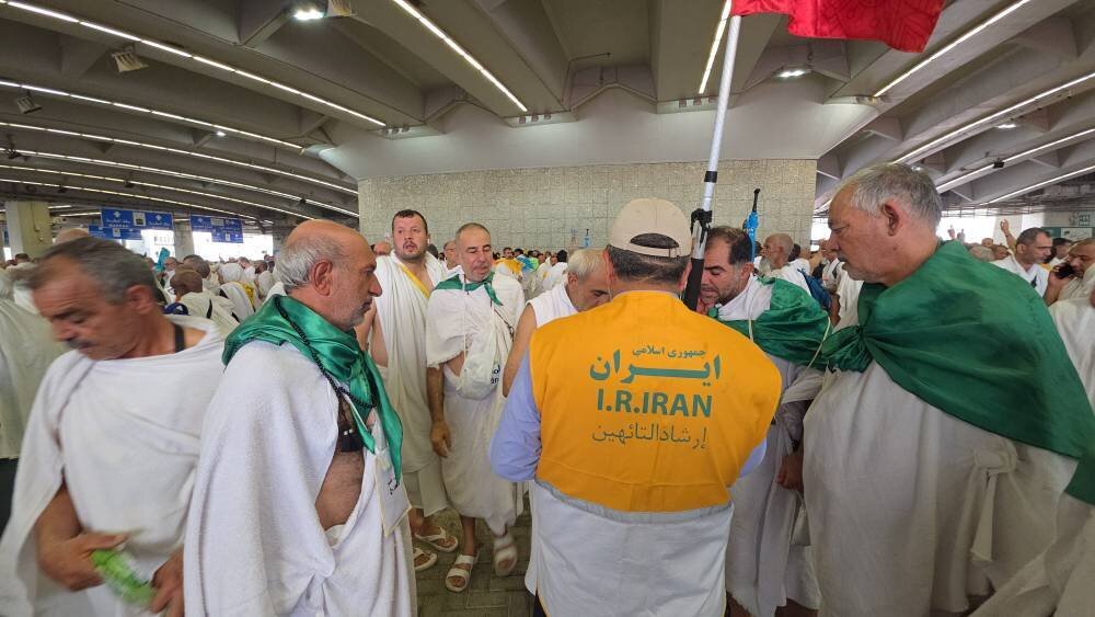 نقش راهنمایان زائران حج در مسیر جمرات