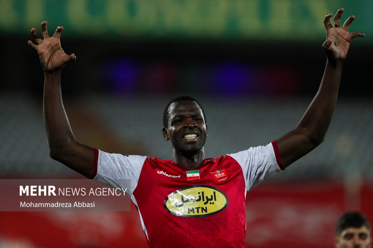 نقش پررنگ دو استقلالی سابق در صدرنشینی پرسپولیس!