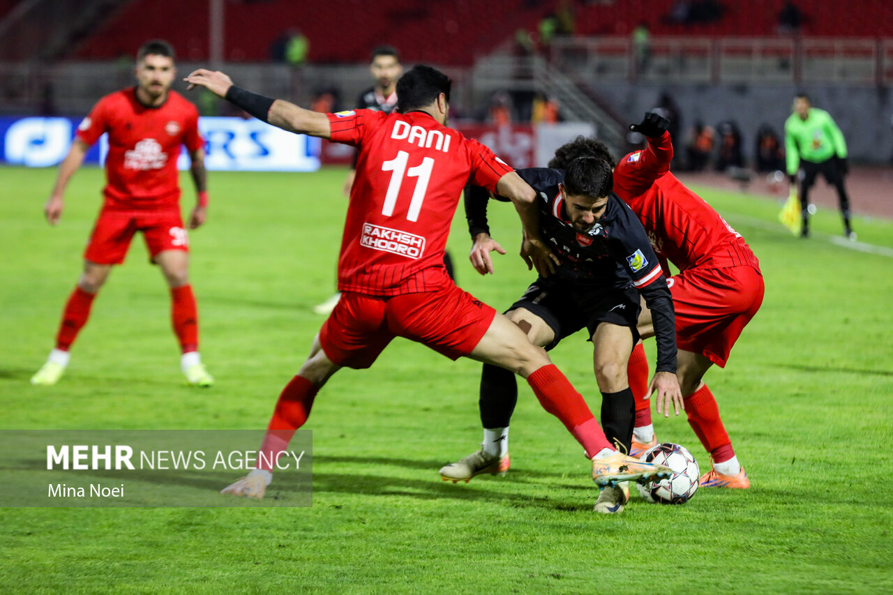 نقش «چمن» در افت فوتبال ایران/ پرسپولیس باید از این روش فاصله بگیرد!