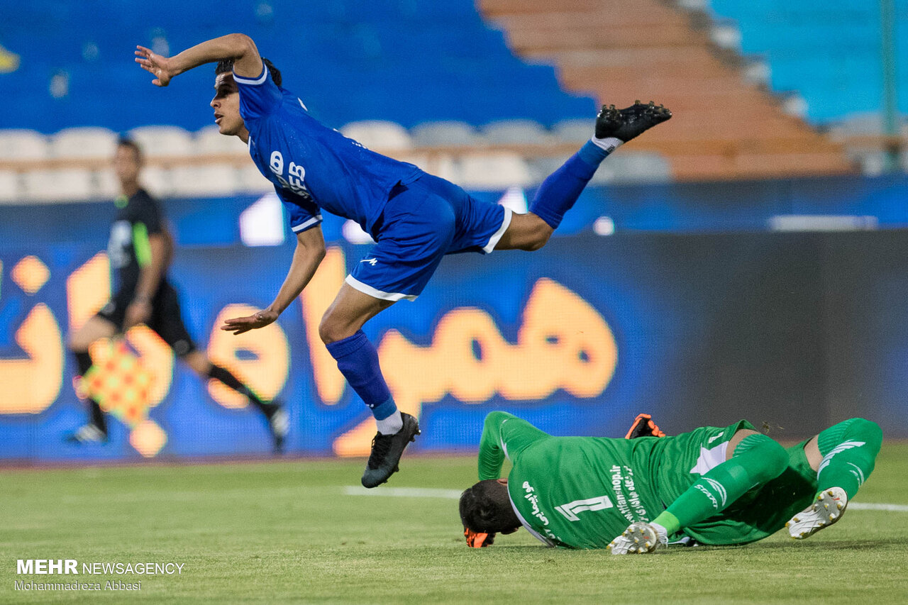 نقطه قوت استقلال به دردسر تبدیل شد/ سپاهان در کمین گلرهای آبی