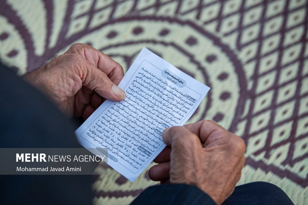 نماز باران در قطور خوی برگزار شد