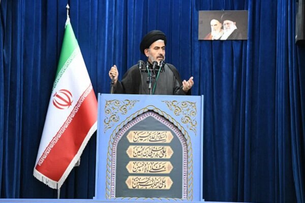 نماز جمعه باید در تراز نظام برگزار شود/لزوم حضور پرشورمسئولان