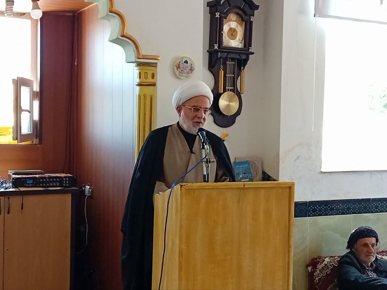 نماز جمعه محور وحدت و معنویت جامعه است