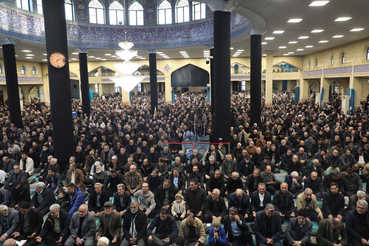نماز عید فطر در ارومیه اقامه شد؛ یک ماه بندگی با طعم مقاومت