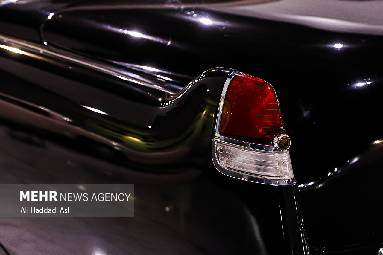 نمایشگاه خودروهای کلاسیک