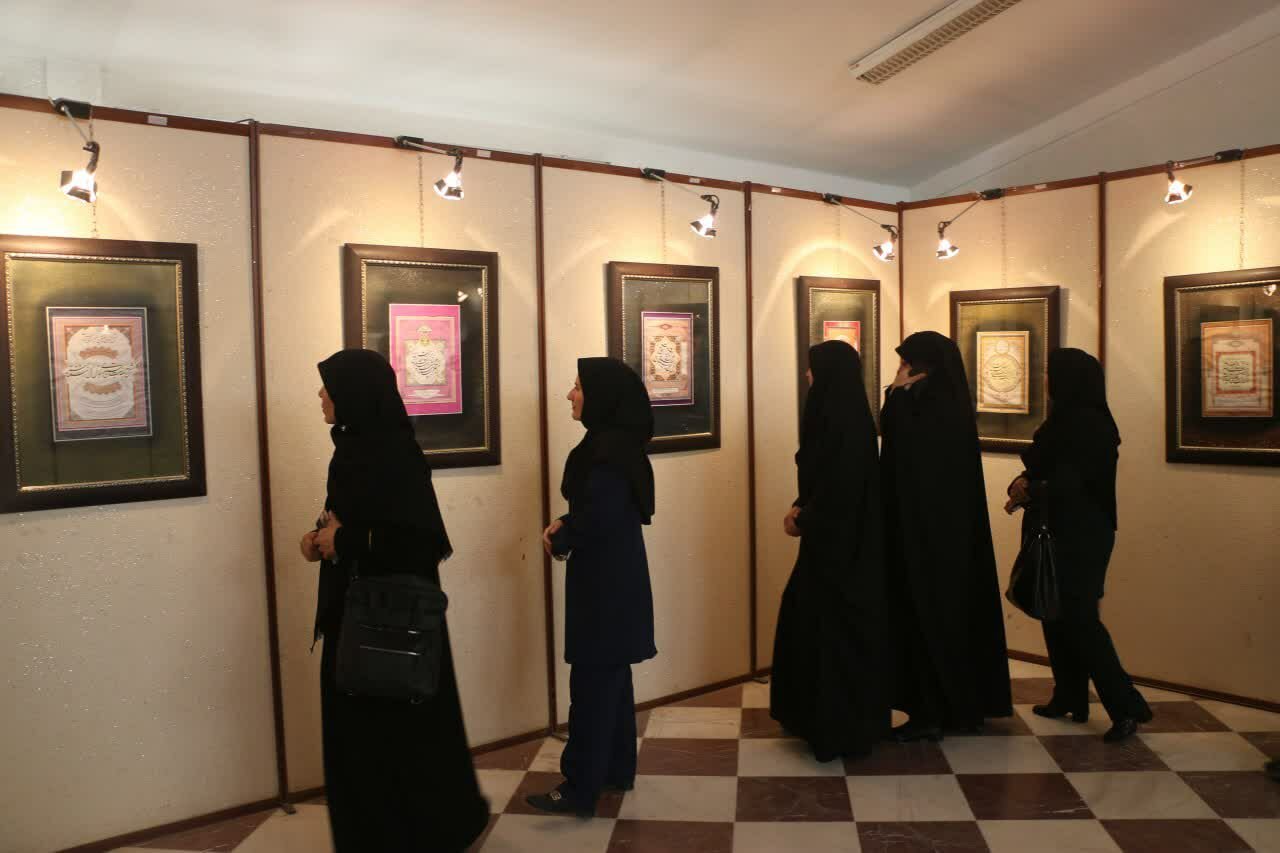 نمایشگاه خوشنویسی قرآنی در کامیاران برپا شد