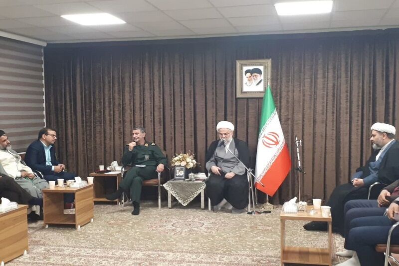 نماینده ولی فقیه در کردستان بر قوی شدن همه جانبه در برابر هجمههای دشمن تاکید کرد