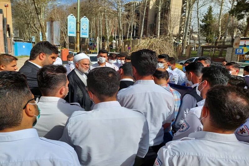 نماینده ولیفقیه در کردستان خواستار رسیدگی به وضعیت نیروهای فوریتهای پزشکی شد
