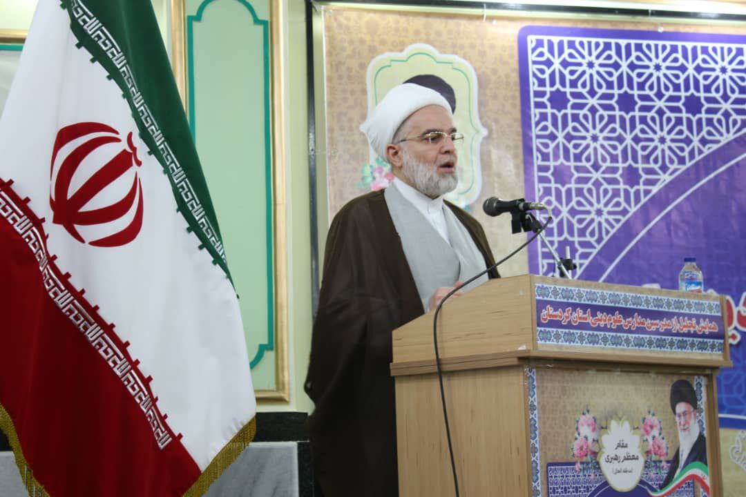 نماینده ولیفقیه در کردستان: روحانیون جزییات طرح مردمیسازی یارانه ها را تبیین کنند