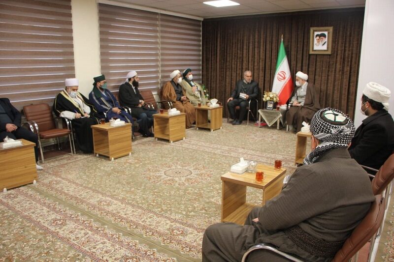 نماینده ولیفقیه در کردستان: سنت احسان و انفاق در جامعه احیا شود