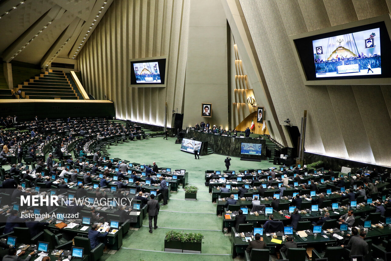 نمایندگان از خدمات رئیس و مسئولان قوه قضائیه تقدیرکردند