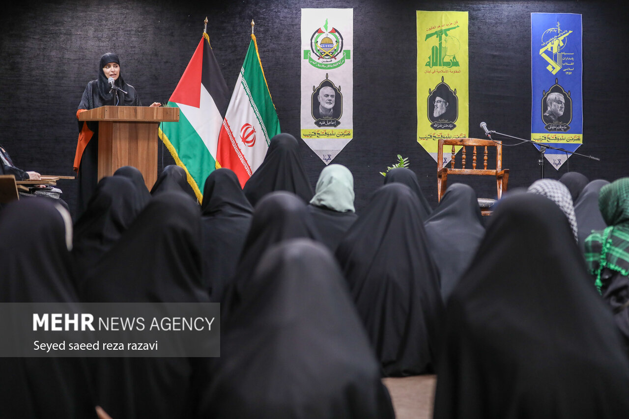 نهال مقاومت با زنده داشت یاد و سیره شهدا رشد مییابد