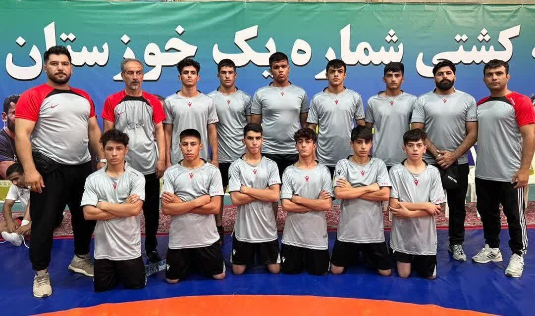 نوجوانان آزادکار کردستانی در گروه ۲ لیگ نوجوانان کشور
ایستادند