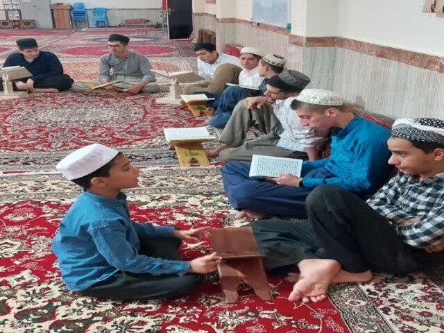 نوجوانانی که زیرسایه قرآن قدکشیدند/تربیت حفاظ در دارالتحفیظ
سنندج