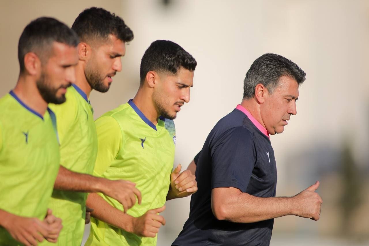 نکونام باتجربه است و موفق میشود/ سقف قرارداد خنده داراست