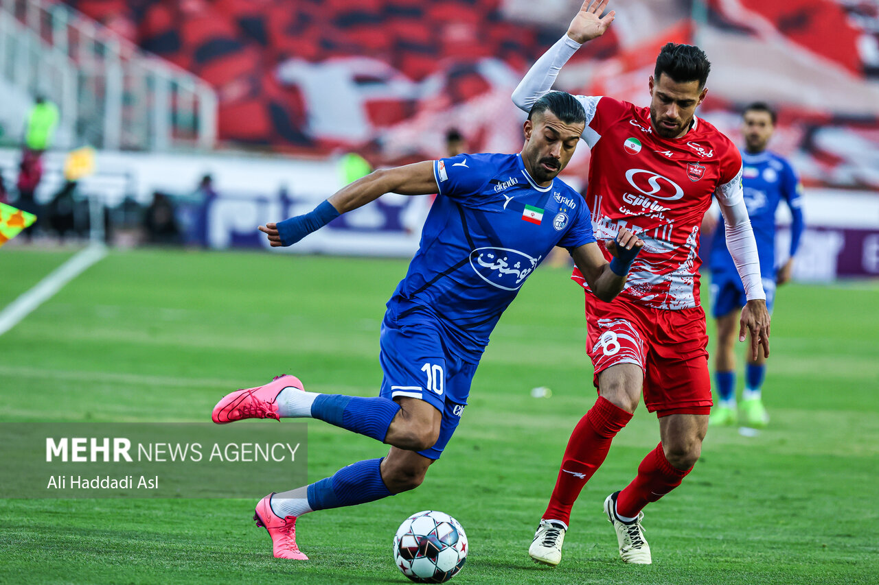نگاهی به خریدهای جدید استقلال و پرسپولیس/ کدام بازیکنان جدا شدند؟