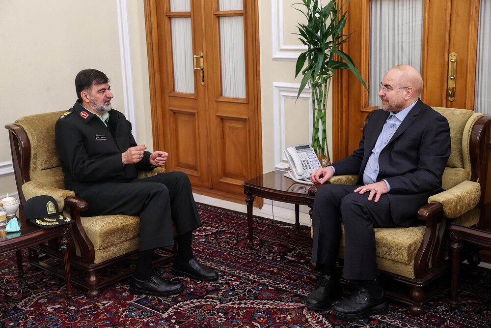 نیروی انتظامی در اعتمادسازی وافزایش سرمایه اجتماعی نقش‌آفرینباشد