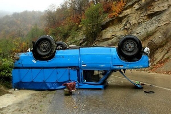نیسان آبی رکورد دار واژگونی در روزهای بارانی
