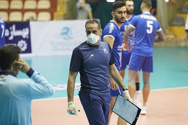 نیم فصل تیم را تقویت میکنیم/ همه عضو خانواده والیبال هستیم