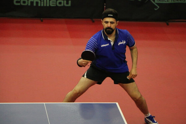 نیما عالمیان و روئینتن حریفان خود را شکست دادند