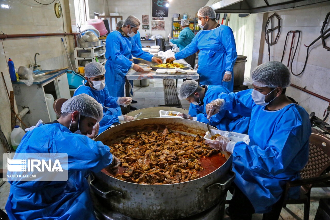 نیکوکار گنبدی ۱۰ هزار بسته معیشتی روانه سفره رمضان نیازمندان گلستان کرد