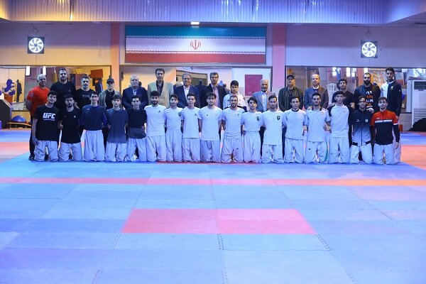 هادی ساعی به همراه پیشکسوتان در اردوی تیم ملی تکواندو