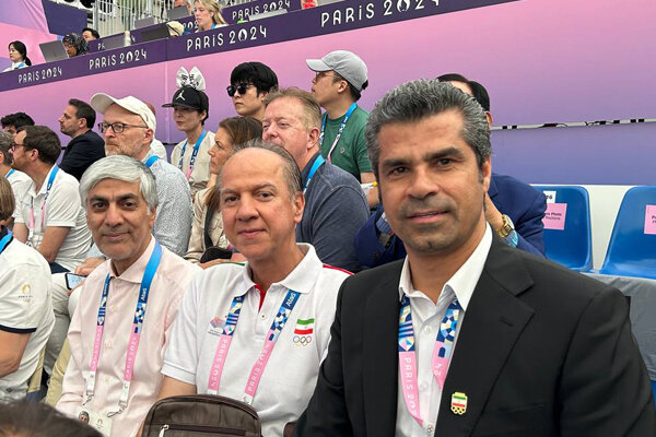 هادی ساعی: «مبینا» استحاق مدال خوش رنگ‌تری از برنز را
داشت