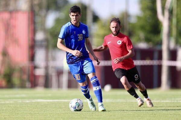 هافبک ازبکستانی در آستانه جدایی از تیم فوتبالاستقلال