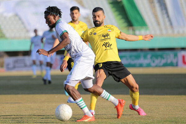 هدیه یک استقلالی به پرسپولیس/ سپاهان برابر آلومینیوم متوقفشد