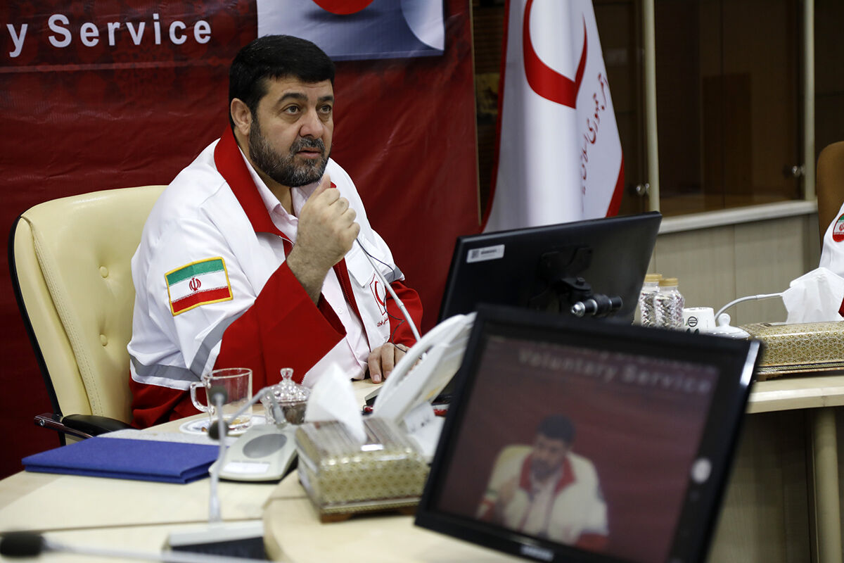 هر مدرسه یک پایگاه هلالاحمر میشود/ برنامهریزی برای آموزش ۱۶ میلیون دانشآموز