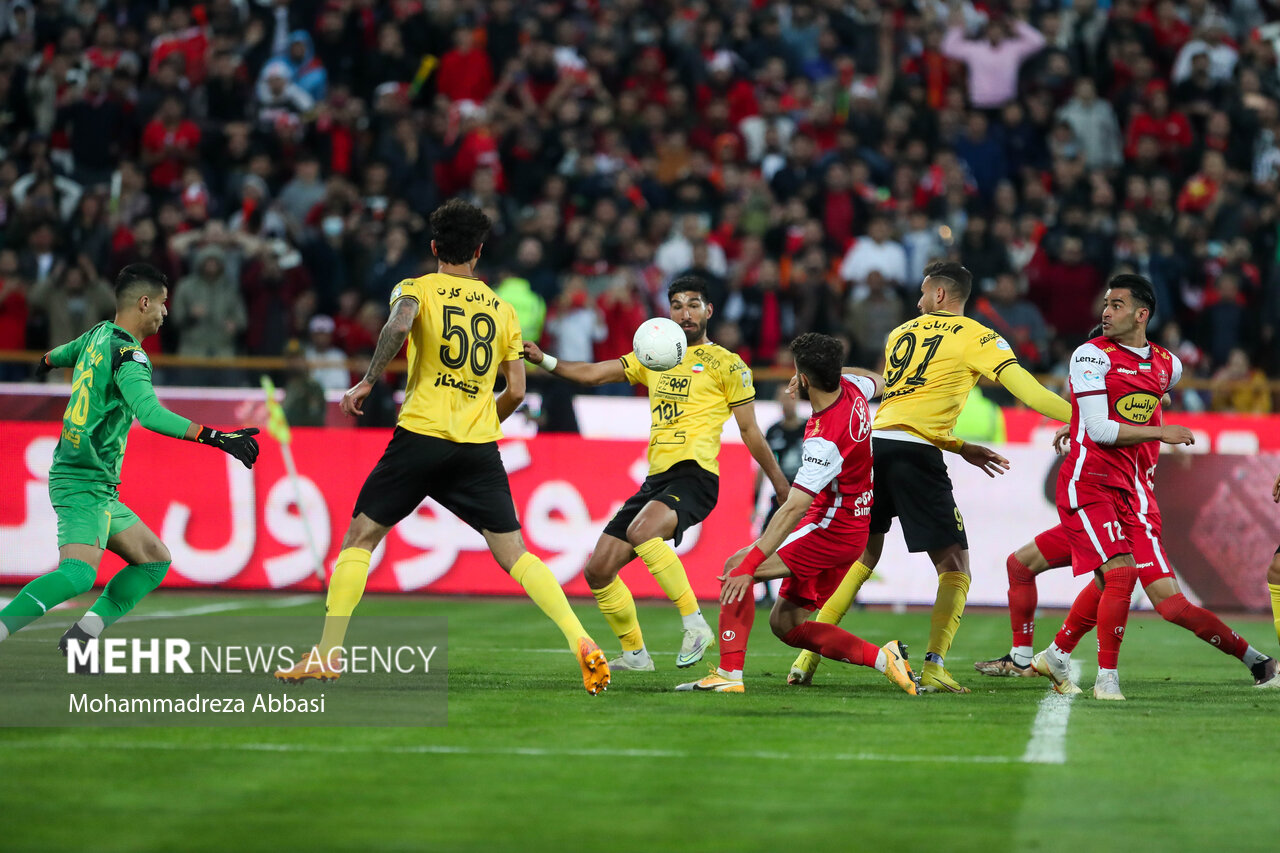 هر مربی سلیقه خودش را دارد/ شانس قهرمانی سه تیم در لیگ یکسان است