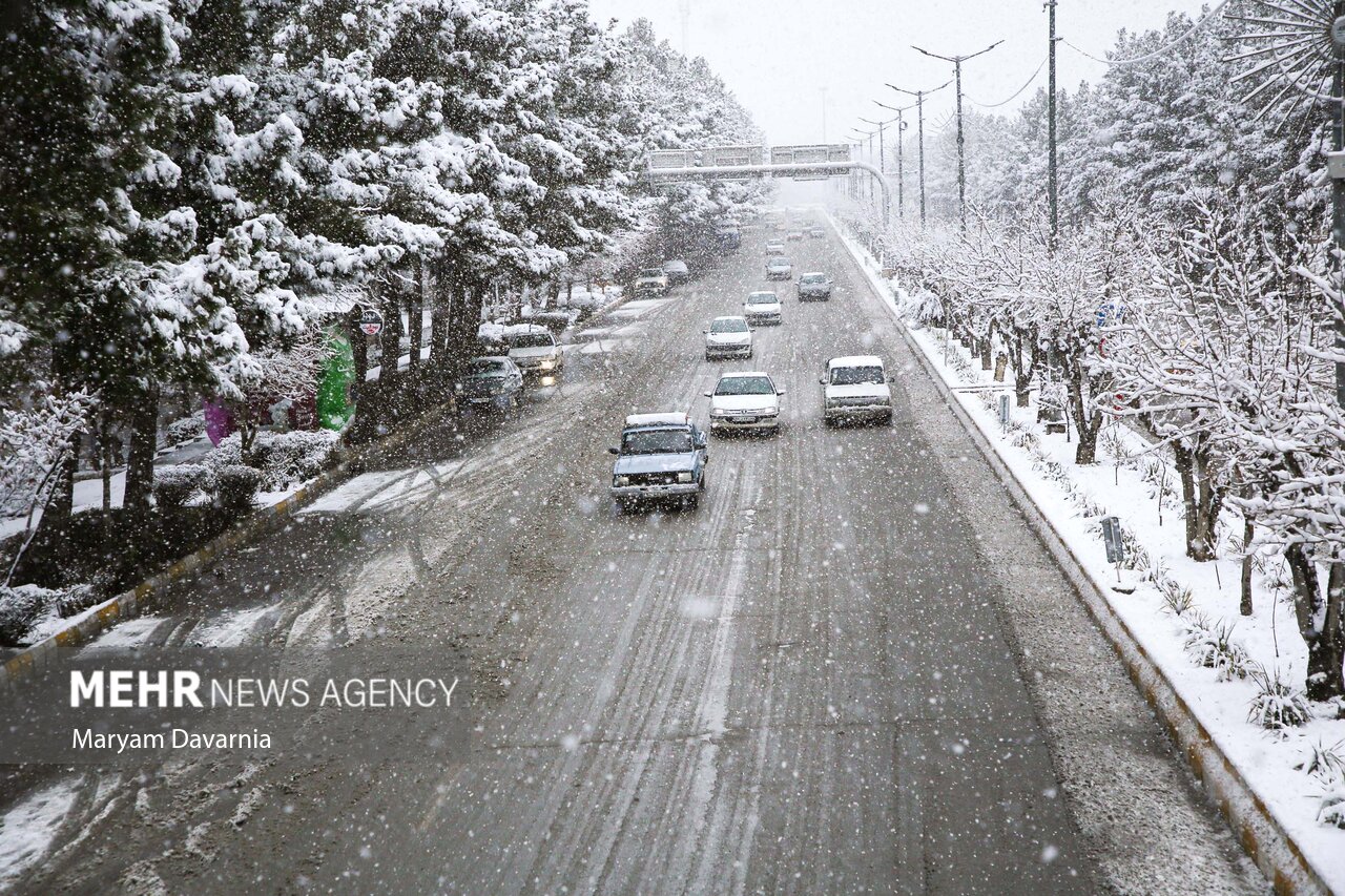 هشدار نارنجی هواشناسی در آذربایجان غربی؛ دما ۱۰ درجه کاهش می یابد