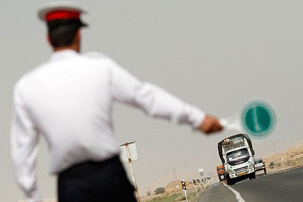 هشدار پلیس راه سمنان؛ مسافران از عجله پرهیز کنند؛ جاده‌ها لغزنده است