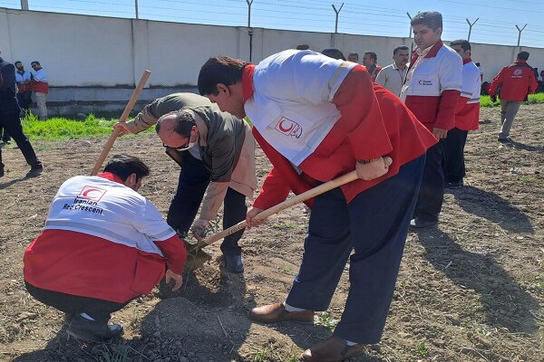 هلال احمر با «پویش ۷۷» به مقابله با تغییرات اقلیمی میپردازد