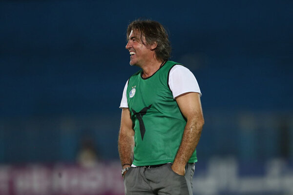 هلال احمر حرکت تند سرمربی استقلال را محکوم کرد