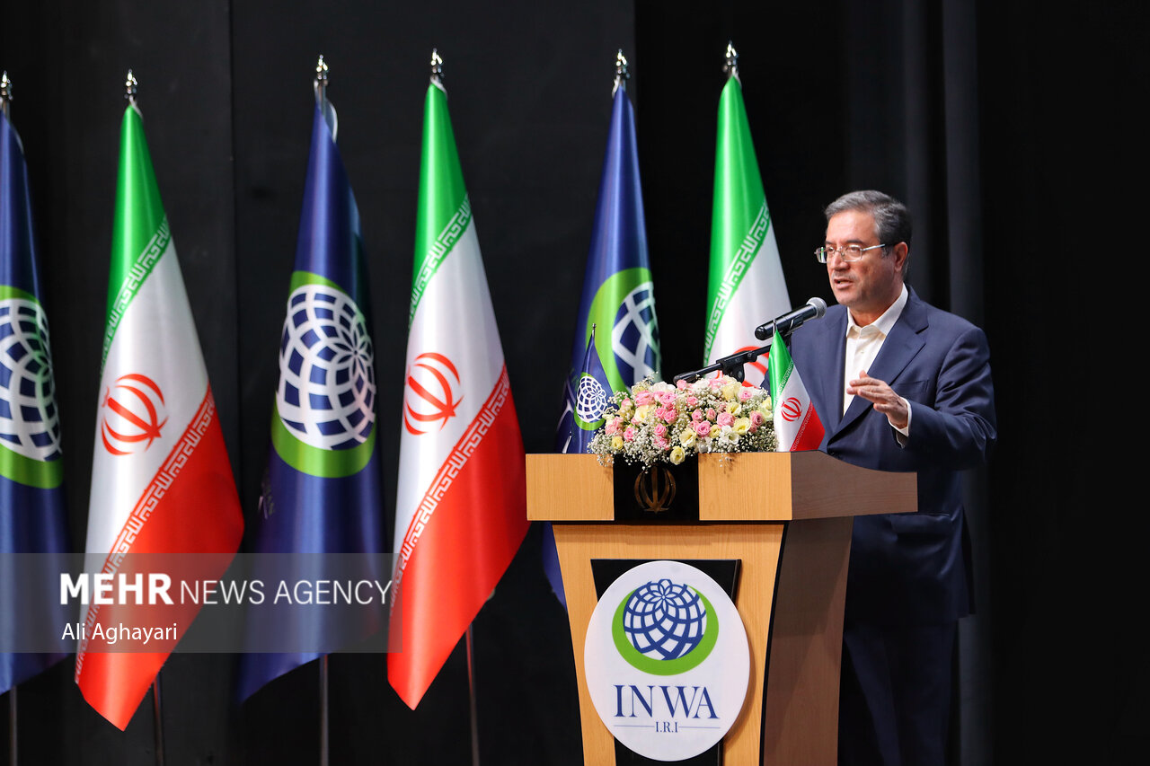 همایش سرمایه گذاری توسعه متوازن آذربایجان غربی را رقم می زند