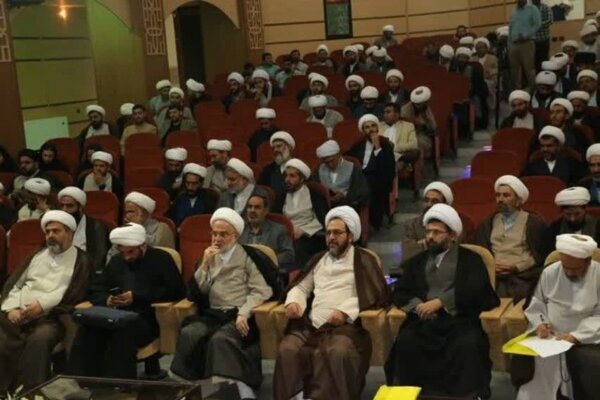 همایش طلایهداران تبلیغ در سنندج برگزار شد