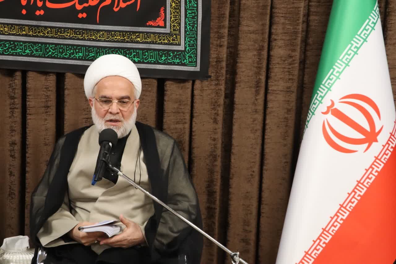 همه دولت‌ها مربوط به نظام هستند و باید به مدیران فرصت
داد