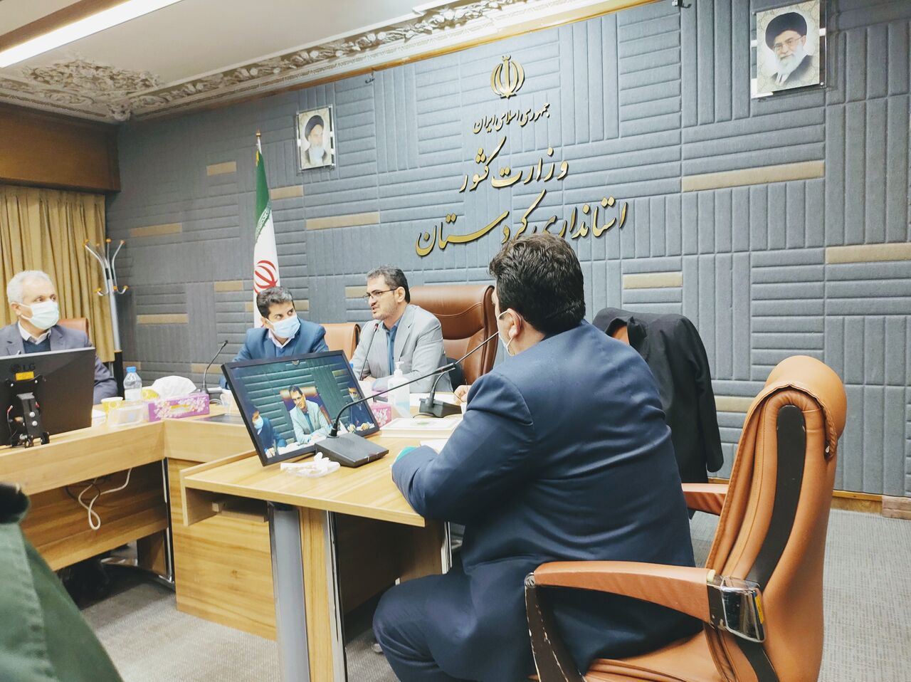 همه ظرفیت ها و اختیارات برای توسعه تولید در کردستان استفاده می شود