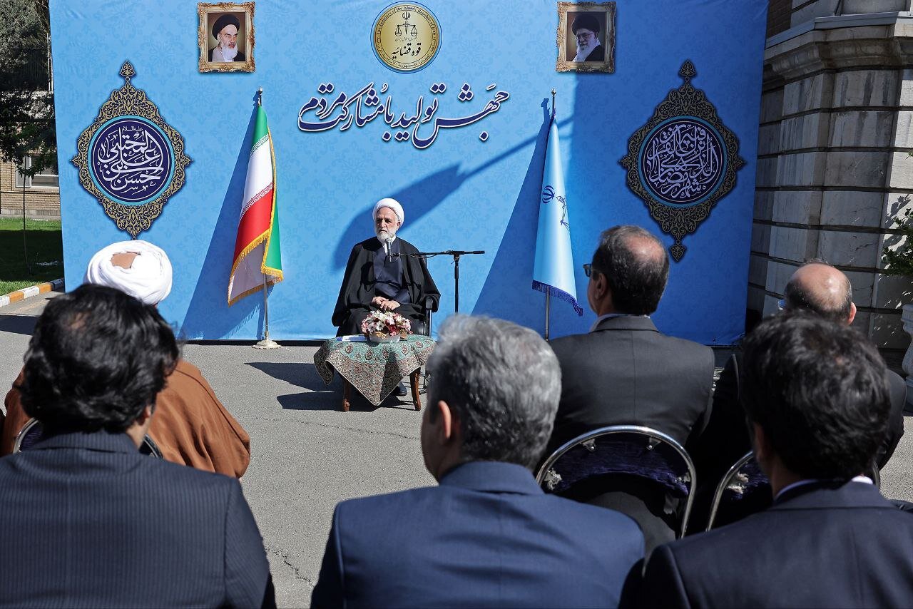 همه قوا و دستگاهها برای تحقق شعار سال همکاری و تعامل داشته باشند