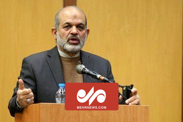 همه وظایفشان درباره حجاب را انجام دهند