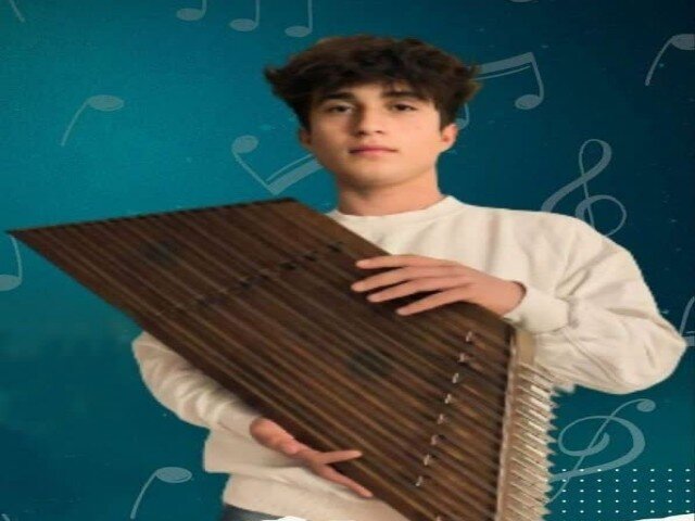 هنرجوی سنندجی مقام اول جشنواره جوانان برتر ایران زمین را کسب کرد