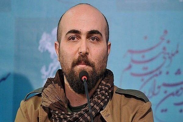 هنرمند پیرانشهری سیمرغ بلورین جشنواره فجر را دریافت
کرد