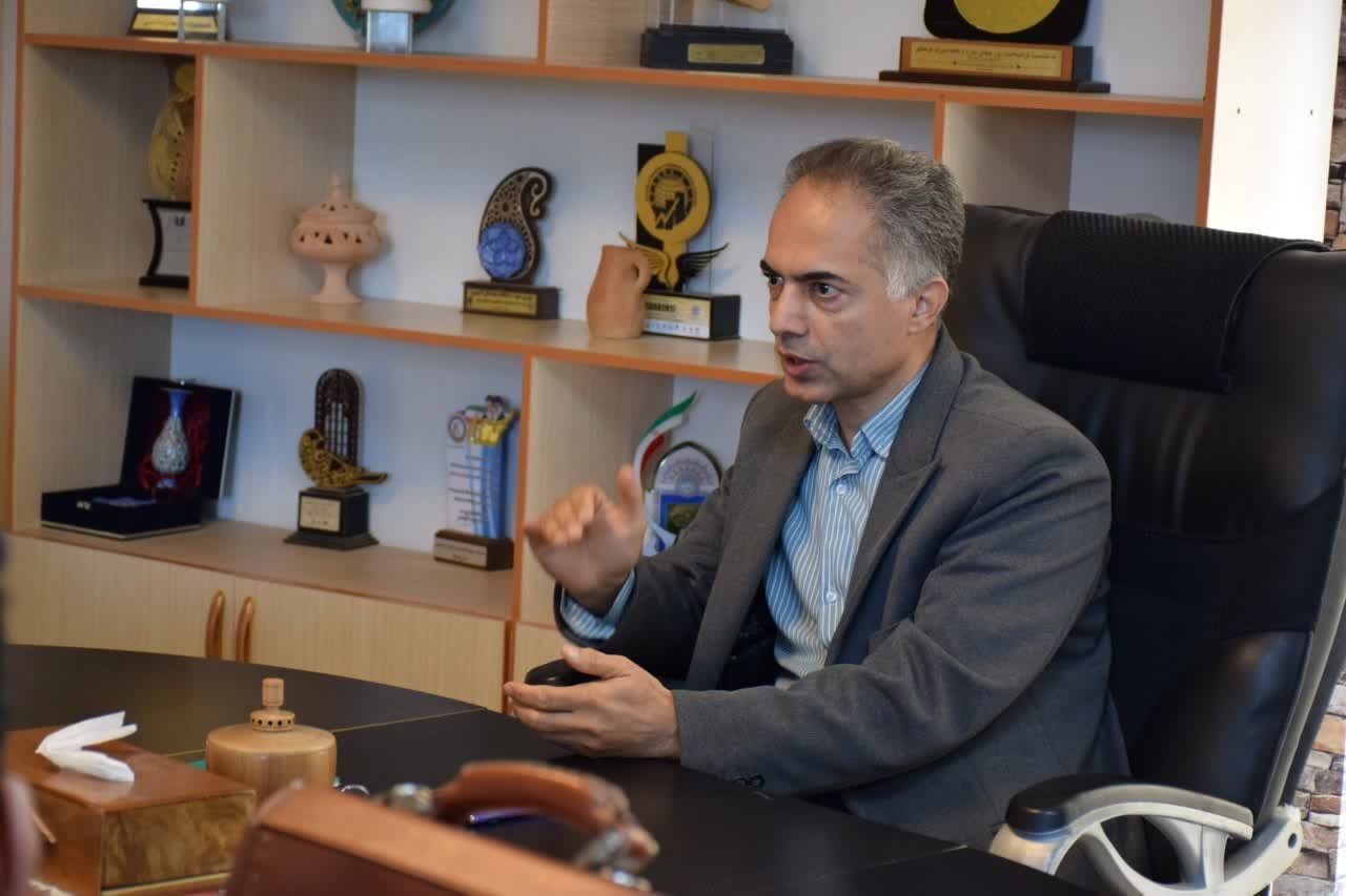 هنرمندان صنعتگر کردستان حمایت می‌شوند